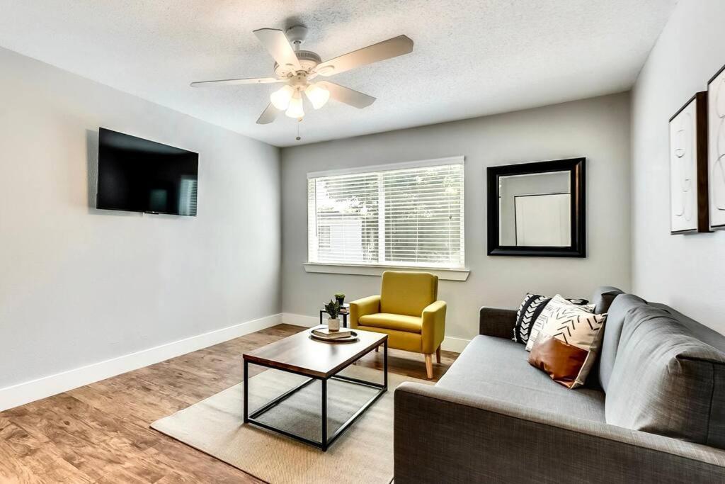 Bright And Cheerful Flat, Near Fair Park Apartment Dallas Exterior photo